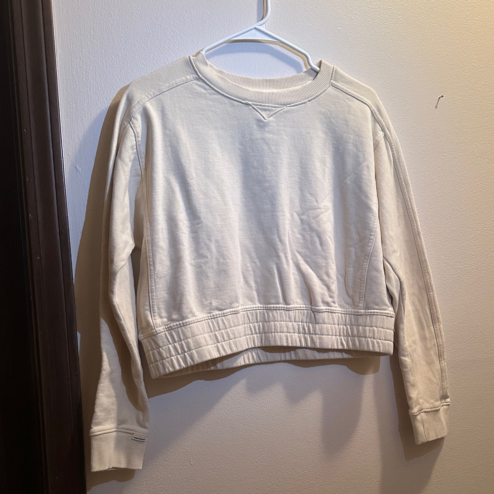 Easy Standard Cream Cropped Sweatshirt